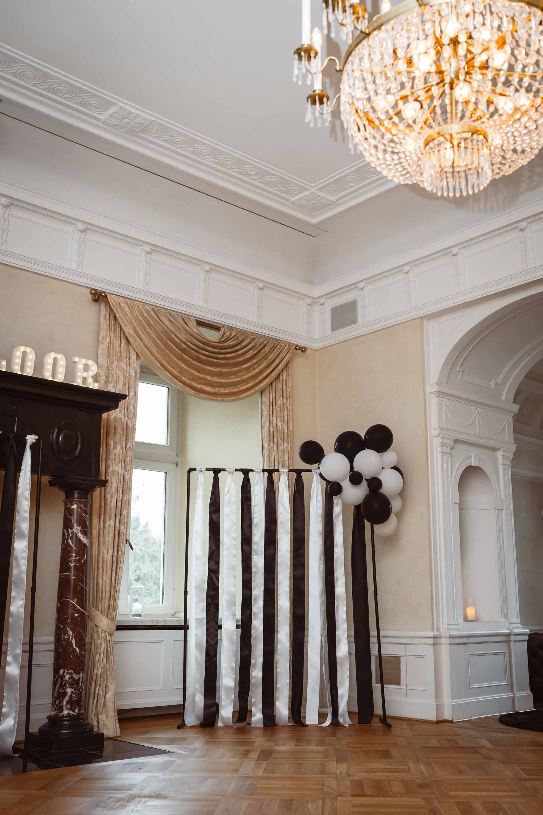 Image of Backdrop Billi